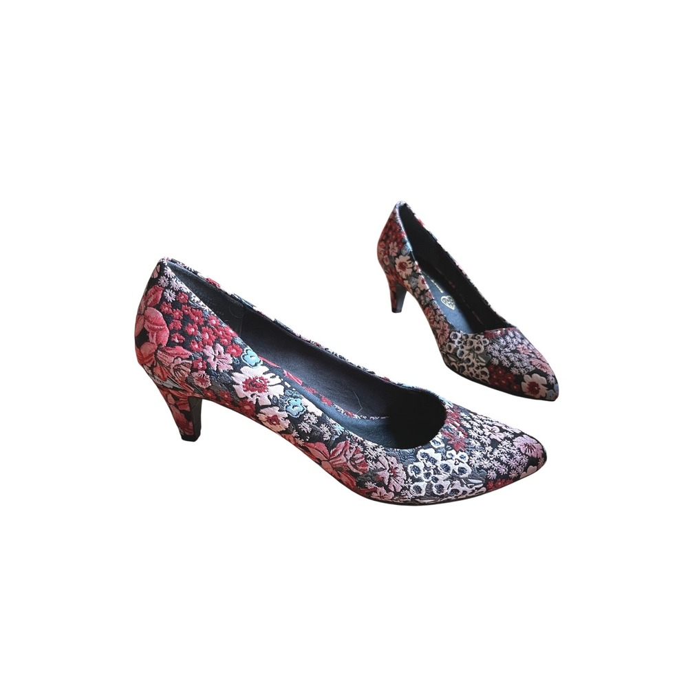 BC Footwear Floral Tapestry Kitten Heel Pumps Pointed Toe Vegan Multicolor 7.5